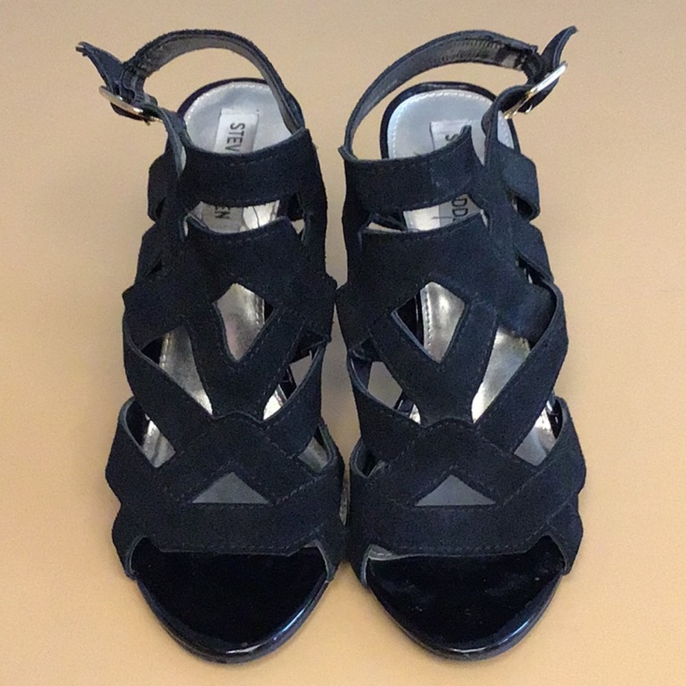 Steve Madden Black Geometric Sandals